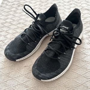 Nike Free Flyknit Running Shoe Women’s 8.5